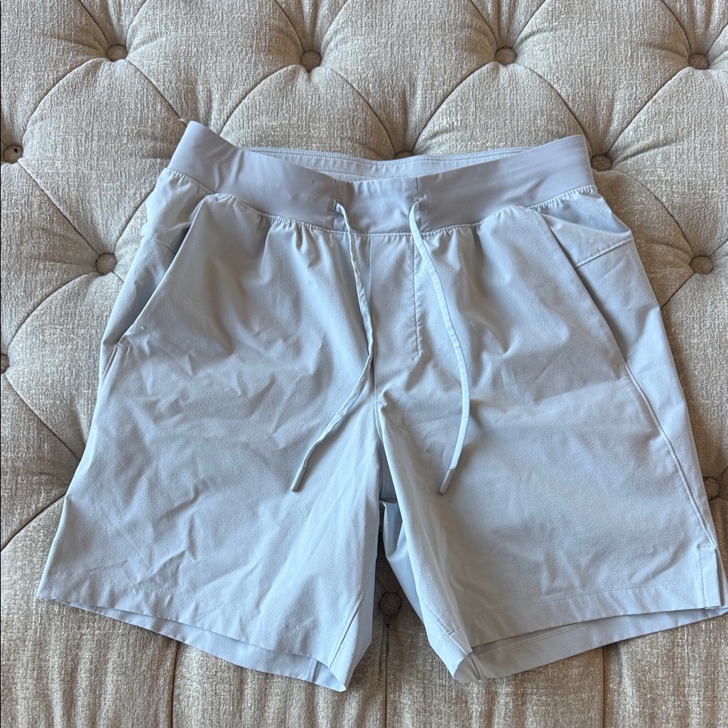 Lululemon Men’s S Light Gray Drawstring Shorts